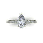 Bague Noémie solitaire diamant synthétique poire et diamants synthétiques ronds 1.70 carat or blanc